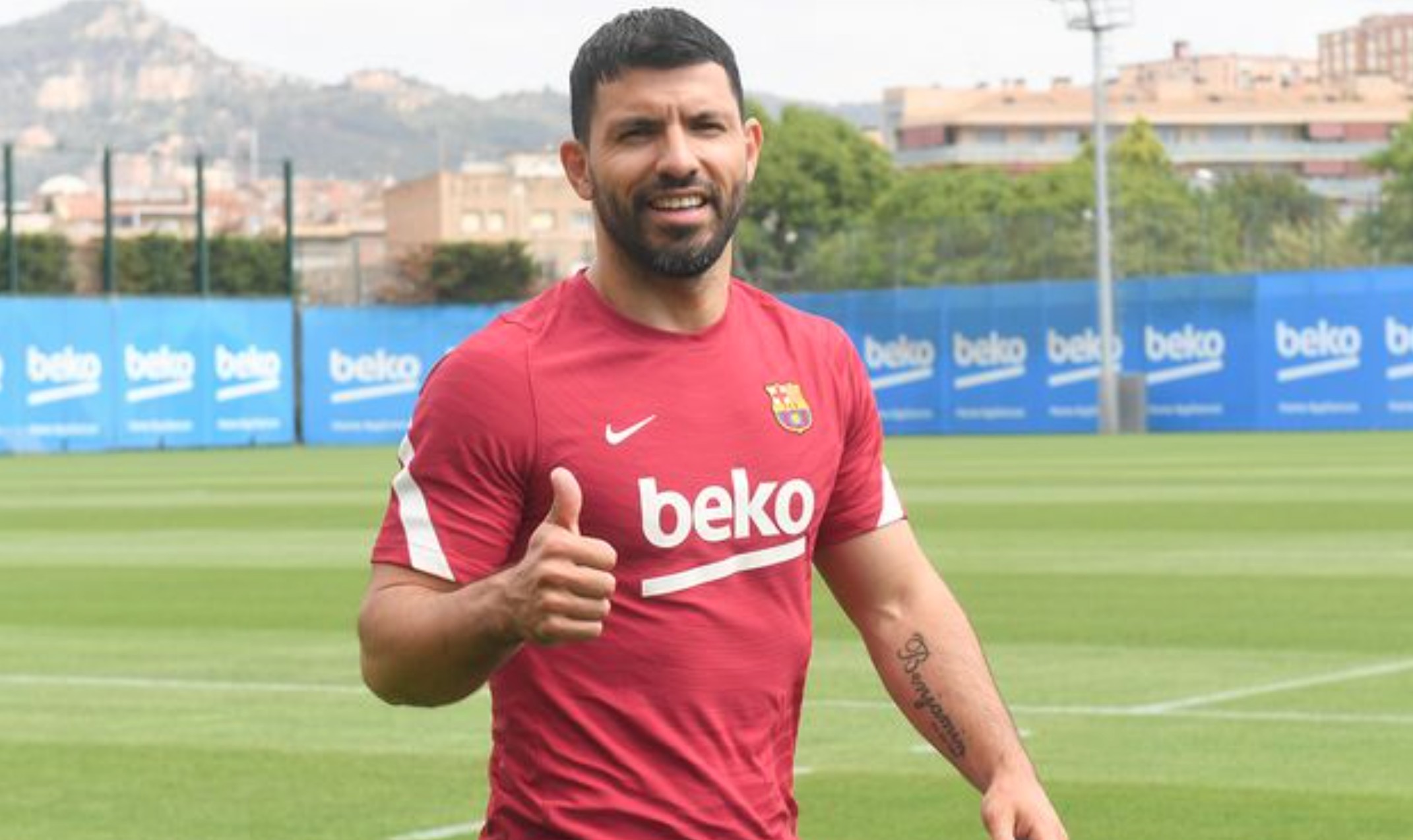 美国完胜奥地利，阿圭罗扛起全队