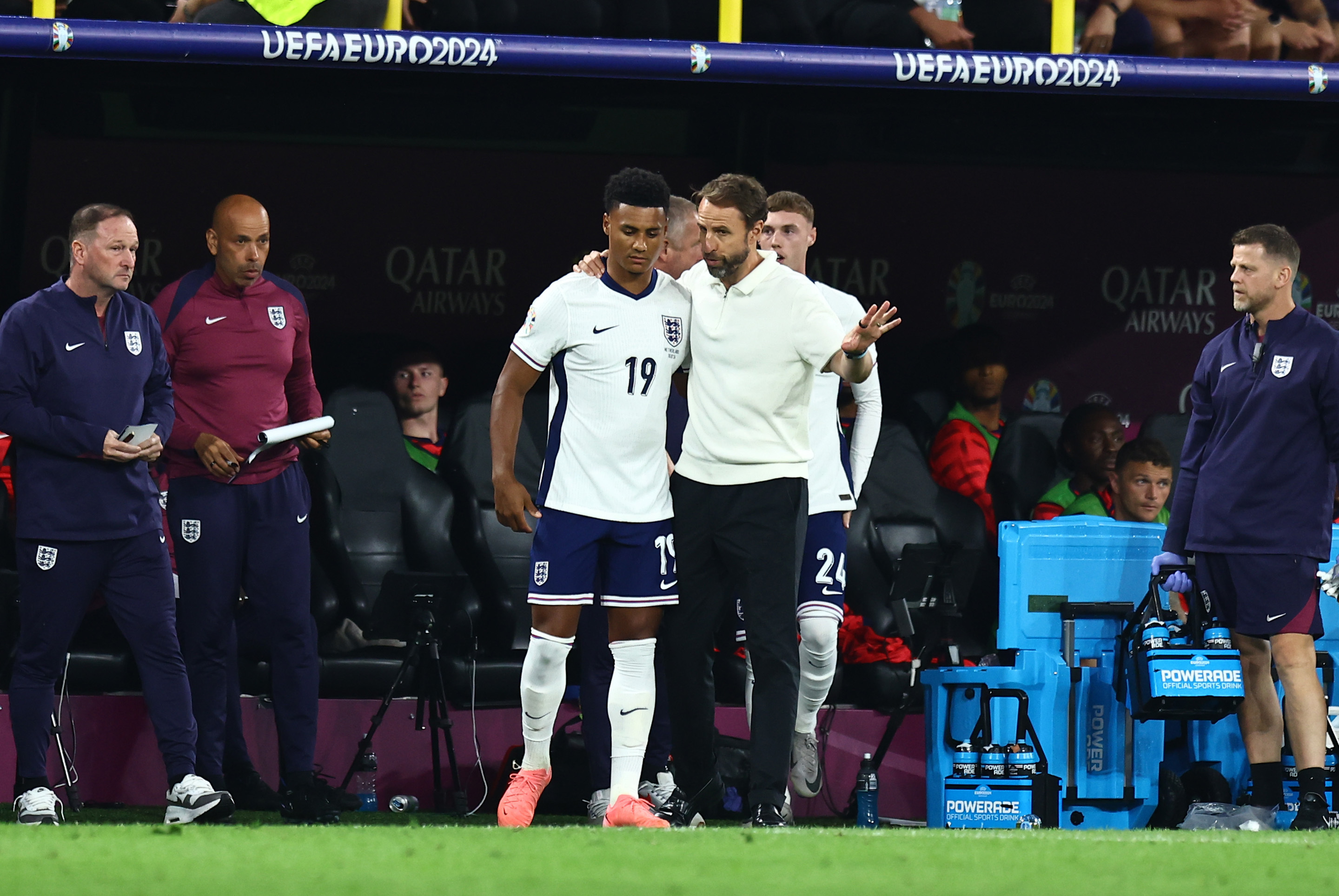 法国鏖战多特蒙德,梅西带队取胜 法国鏖战多特蒙德,梅西带队取胜