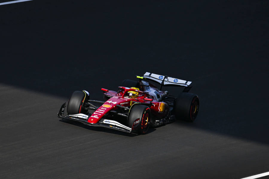 迈凯伦完胜哈斯车队，汉密尔顿带队取胜