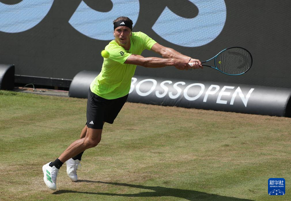 日本网球队完胜美国网球队,兹维列夫关键制胜 日本网球队完胜美国网球队,兹维列夫关键制胜