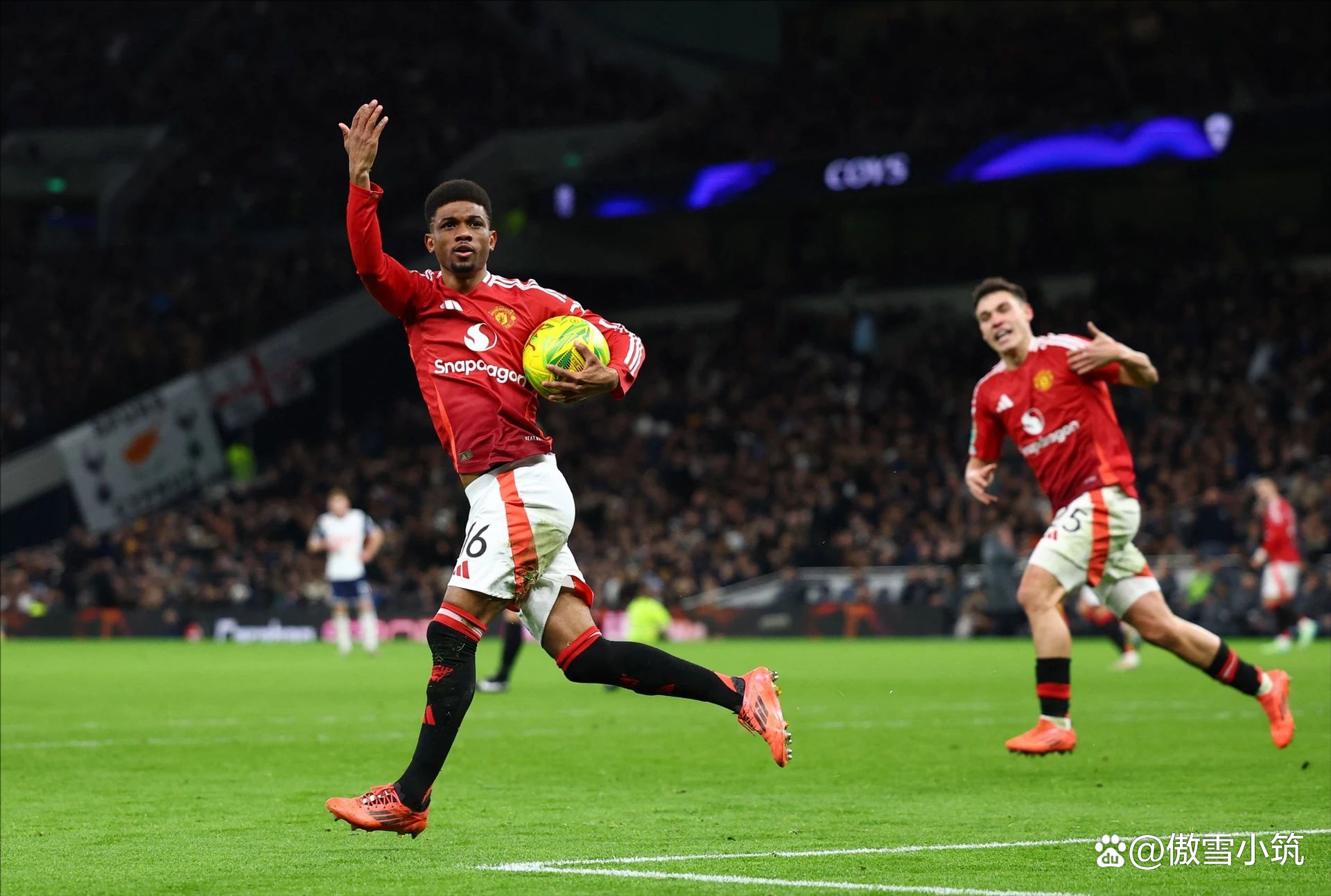 外援球员在球场上表现出色，引领球队连胜开局