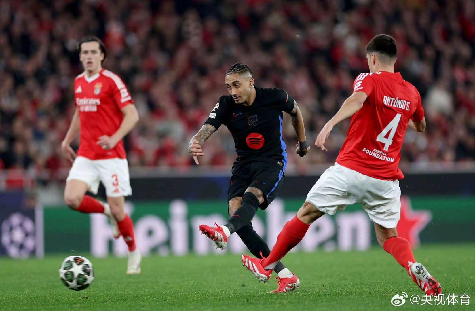 熊猫体育直播-巴萨进攻火力全开，势不可挡