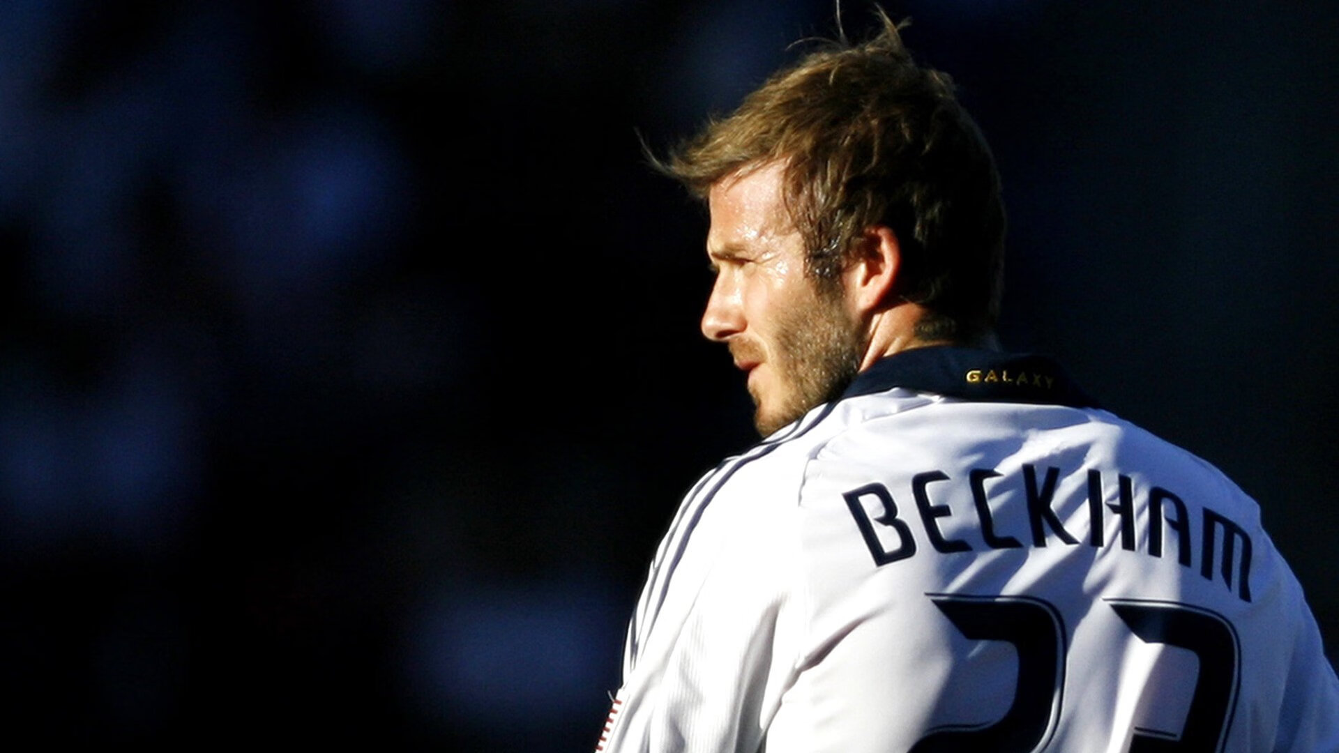 智利完胜苏格兰，南美风暴席卷欧洲，萨拉赫刷新纪录彰显足球多元魅力