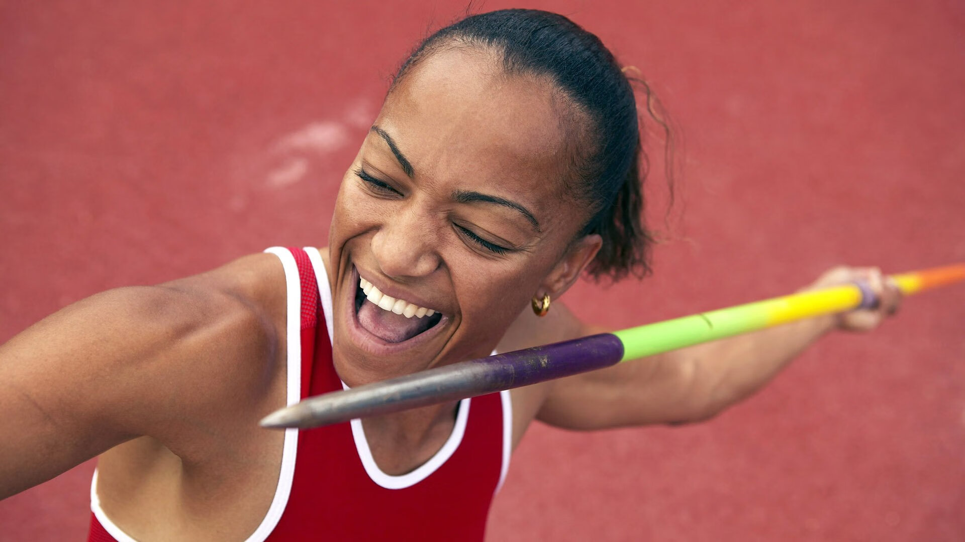 赛道与绿茵场的双重奏，澳大利亚F1揭幕战力克巴黎背后的体育新叙事