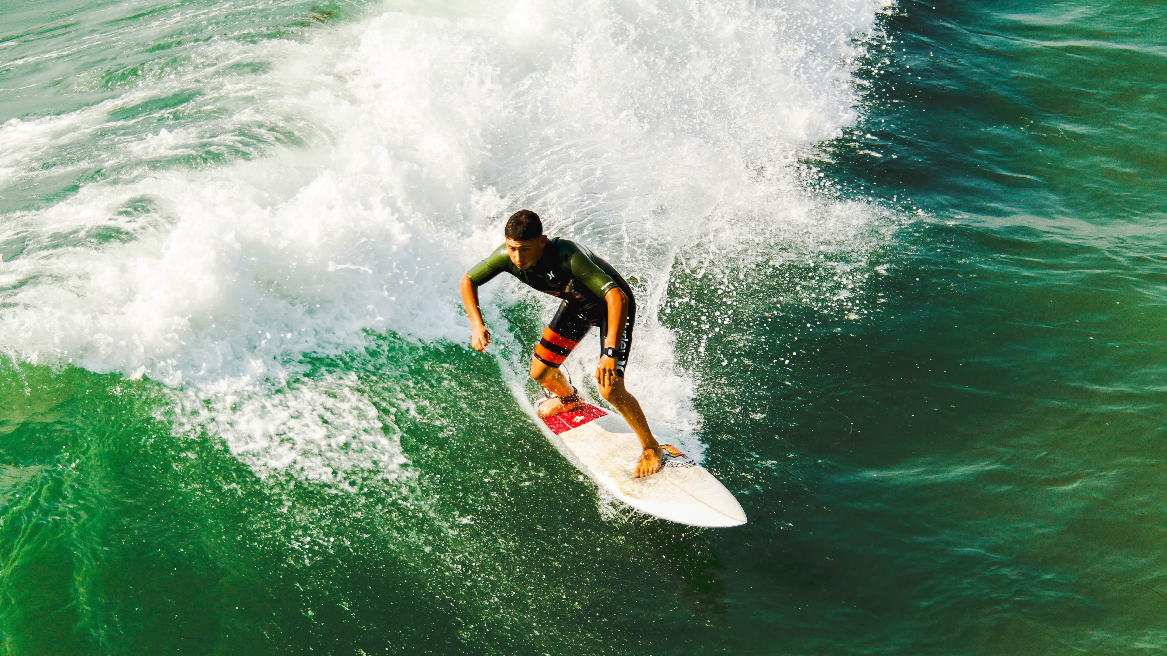 战术棋局，曼城精密体系下的紫百合凋零，哈兰德化身终结者