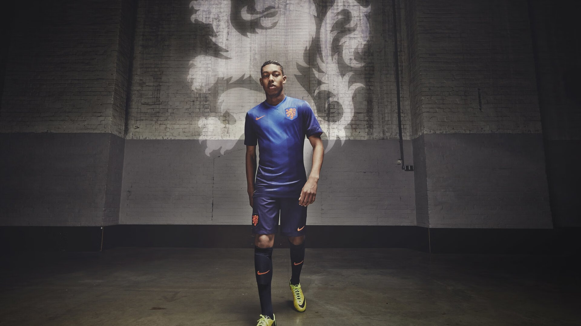 赛道上的独裁者，卡拉斯科让F1新赛季揭幕战之夜提前落幕